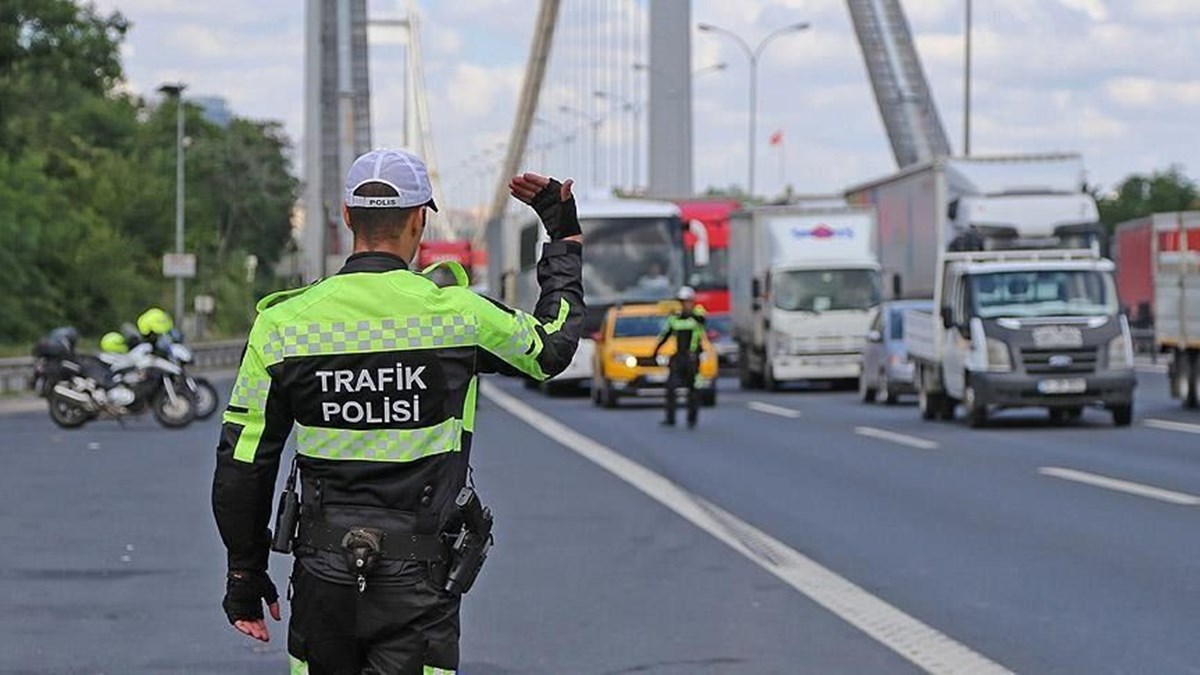 Trafiğe çıkanlar dikkat! 2025'in yeni trafik cezaları belli oldu (Trafik cezaları ne kadar oldu?)