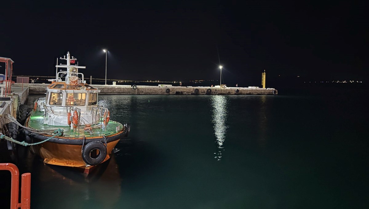 Çanakkale Boğazı'nda korku dolu anlar: Kaptan denize düştü