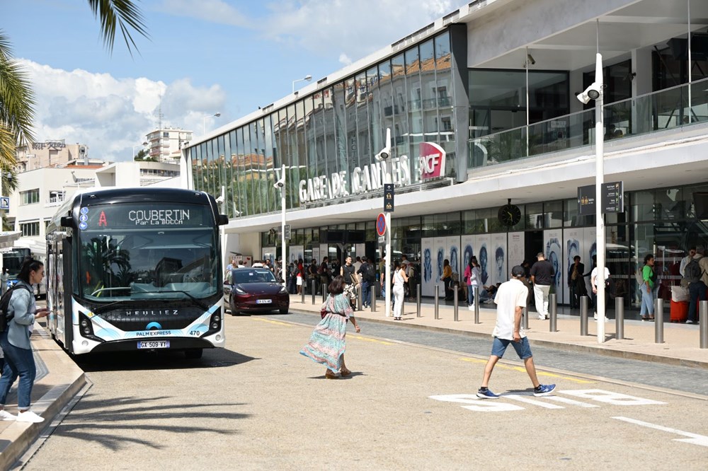 Cannes törenine saatler kala Fransa karanlığa gömüldü! - 5