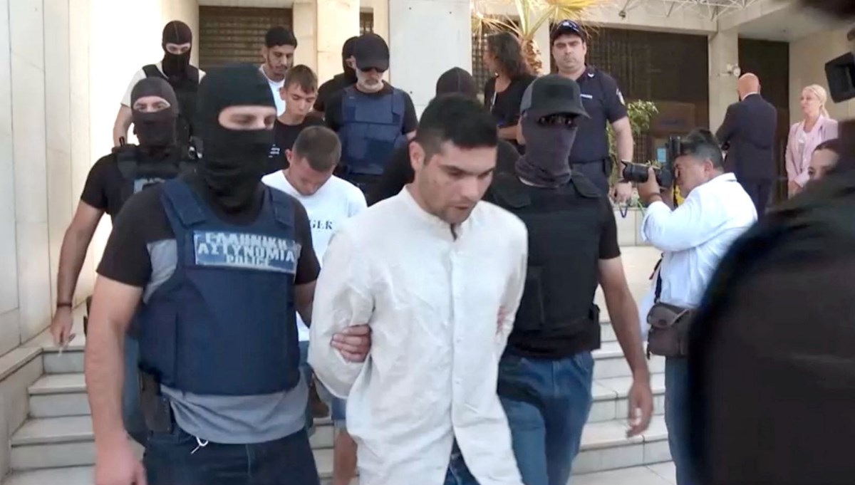 Atina'da cinayet: 5 şüpheli gözaltında