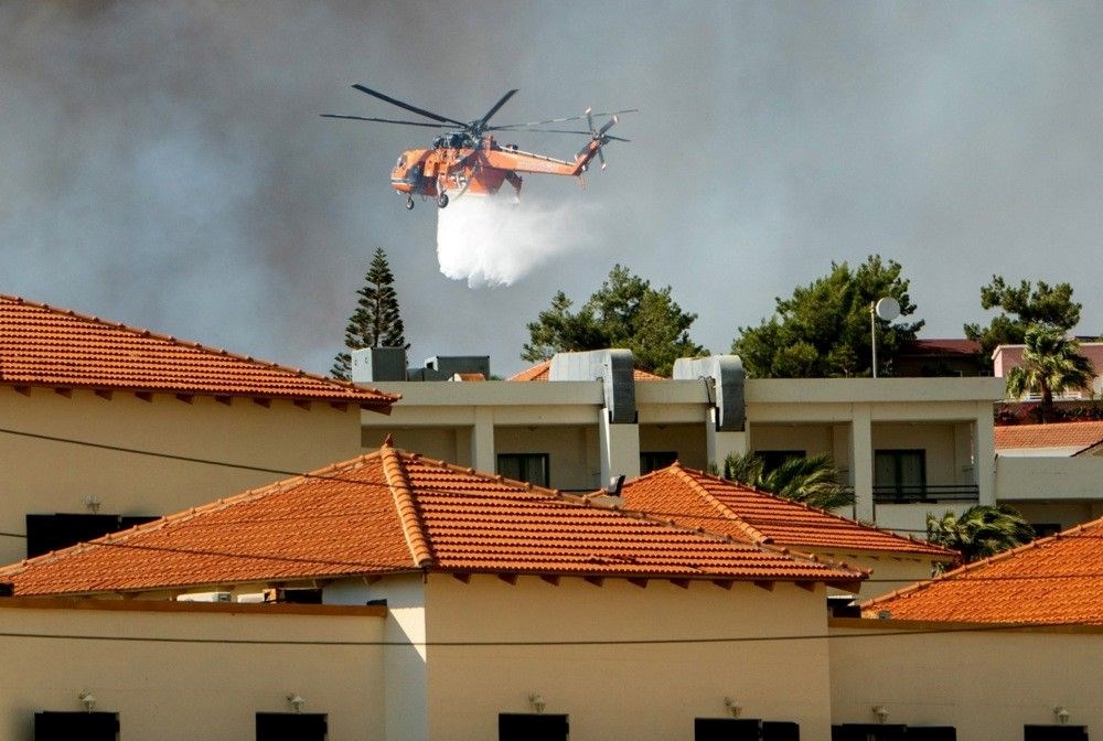 Yunanistan'ın turistik Rodos adasında orman yangını: 3 bin 500 kişiye tahliye - 11