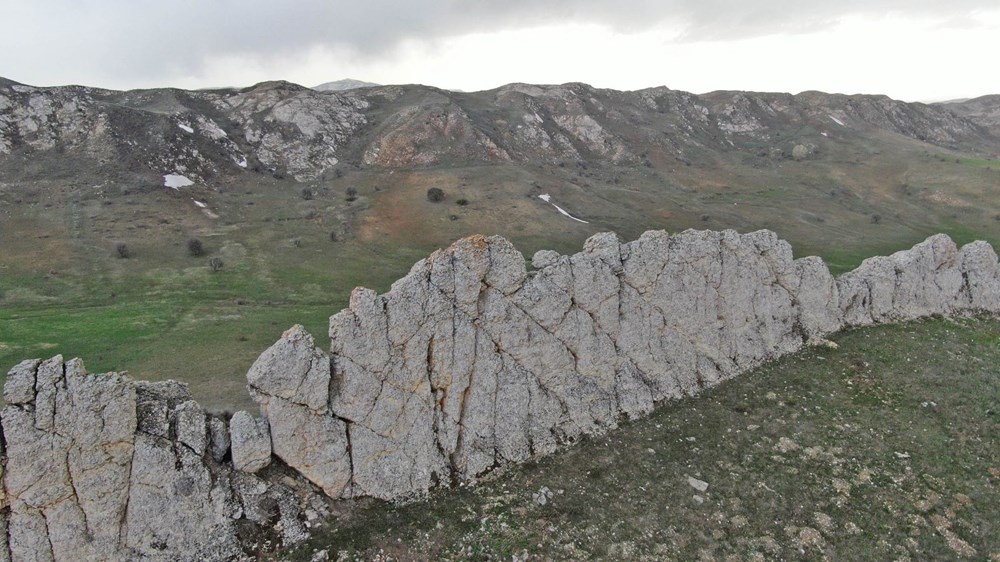 This is Sivas, not China! It's called the 'Natural Great Wall of China' - 16