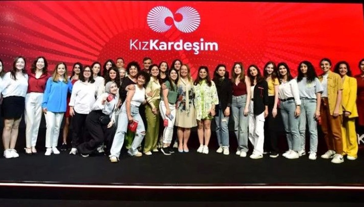 Kız Kardeşim projesi 50 bin genç kadına destek olacak Kız Kardeşim projesi 50 bin genç kadına destek olacak