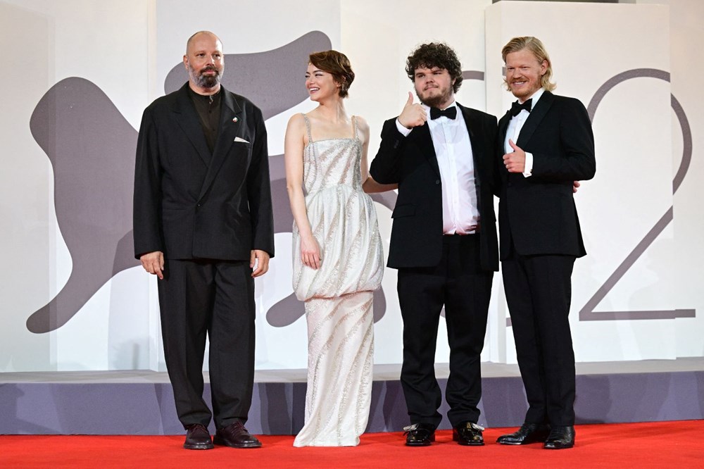 Bugonia ve Jay Kelly Venedik Film Festivali'ne damga vurdu: Dakikalarca alkışlandılar - 2