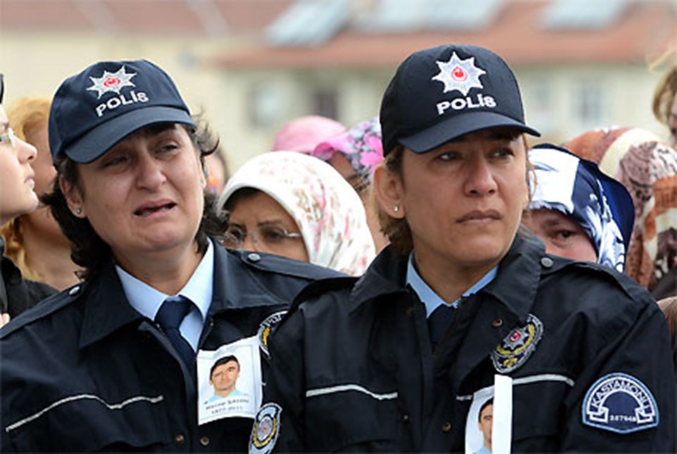 Veda ederken gözyaşlarını tutamadılar - 2