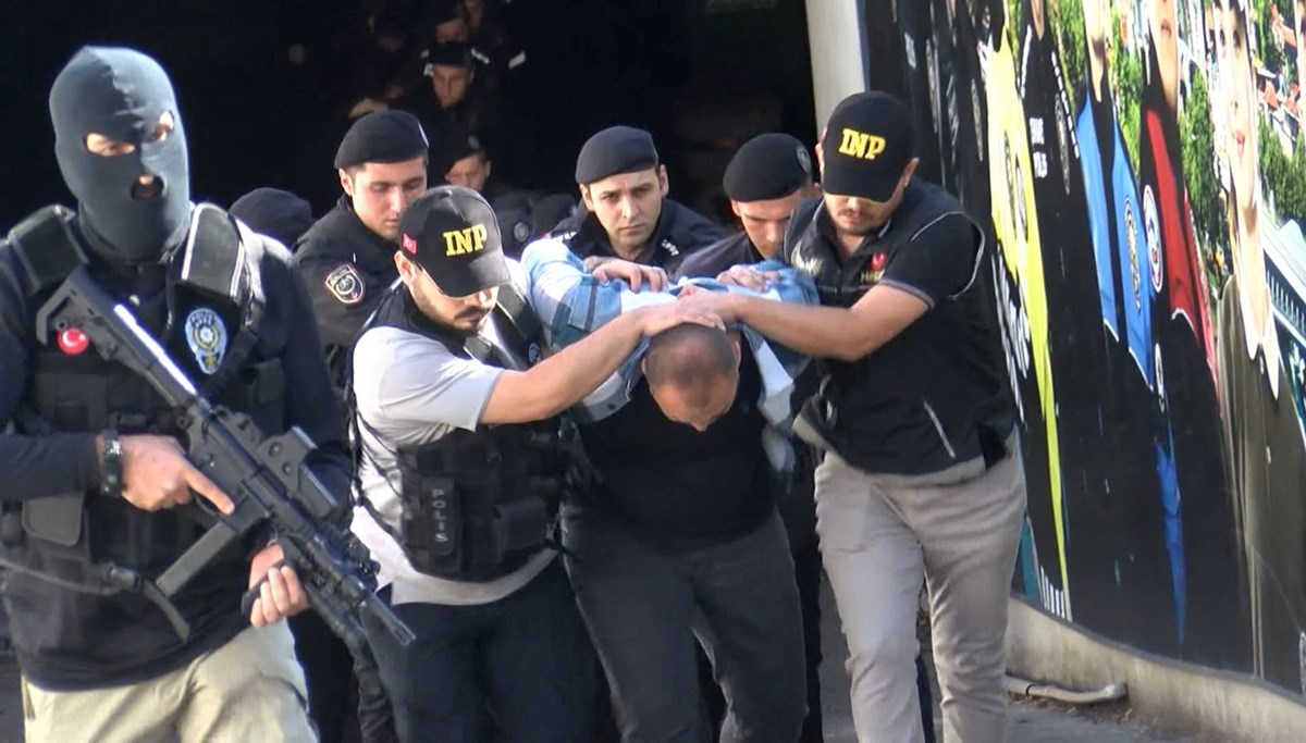 “Comanchero” şüphelileri adliyeye sevk edildi “Comanchero” şüphelileri adliyeye sevk edildi