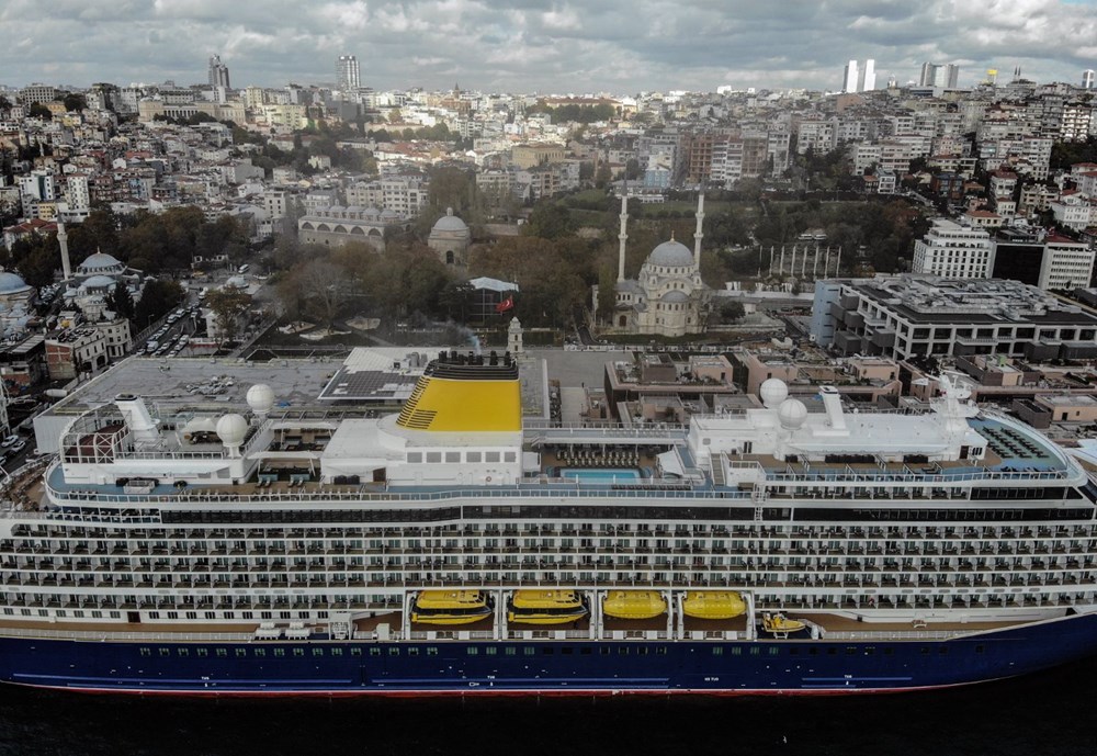 Galataport İstanbul'a dev yolcu gemisi yanaştı - 4