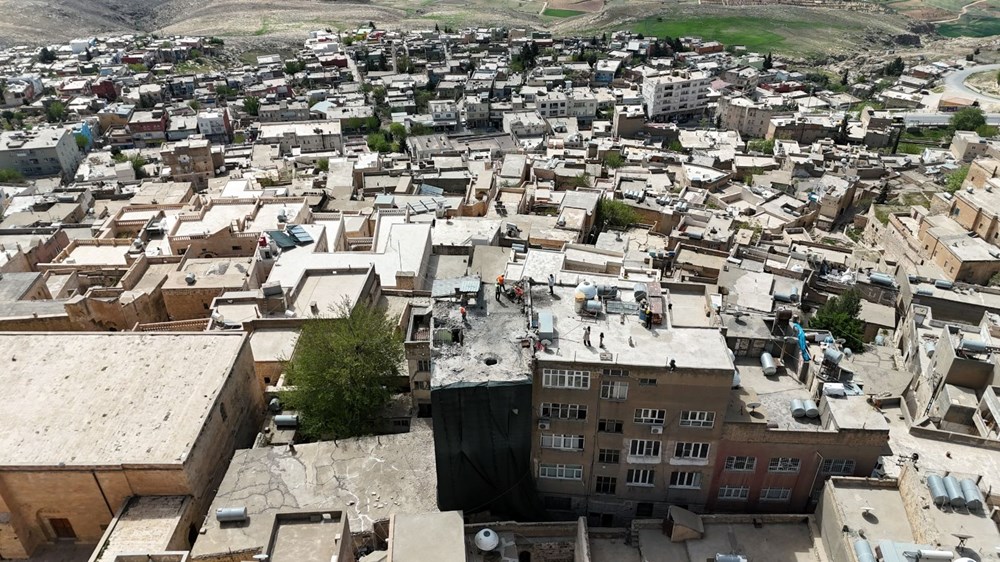 Mardin'de tarihi dokuyu bozan binalar yıkılıyor 77
