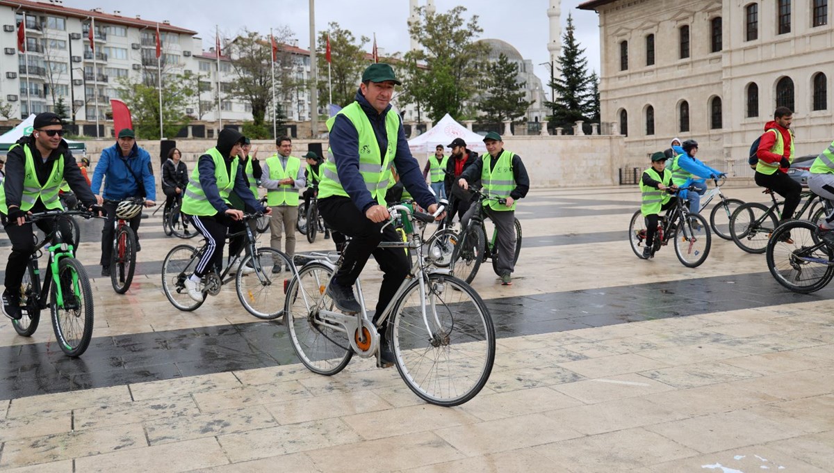 Sağlıklı yaşam için pedal çevirdiler