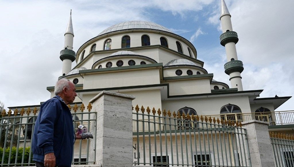 Camiyi tehdit eden 16 yaşındaki çocuk gözaltına alındı