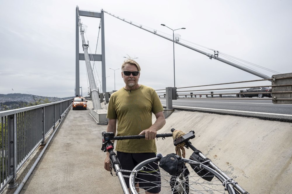 Tarihi an: İngiliz gezgin, 15 Temmuz Şehitler Köprüsü'nden yürüyerek Avrupa'ya geçti - 3