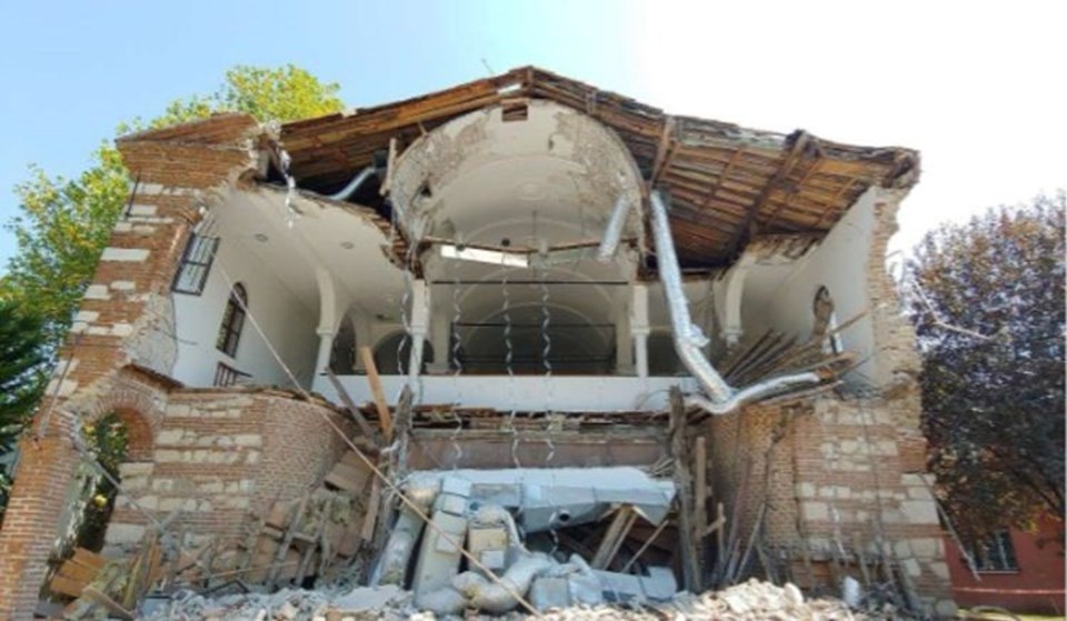 Bursa'daki tarihi cami restorasyonla ayağa kaldırılıyor - 2