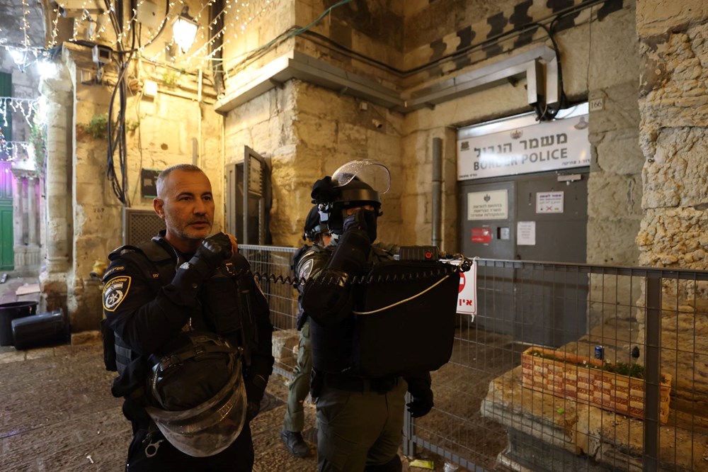 İsrail polisinden Mescid-i Aksa'ya baskın - 5