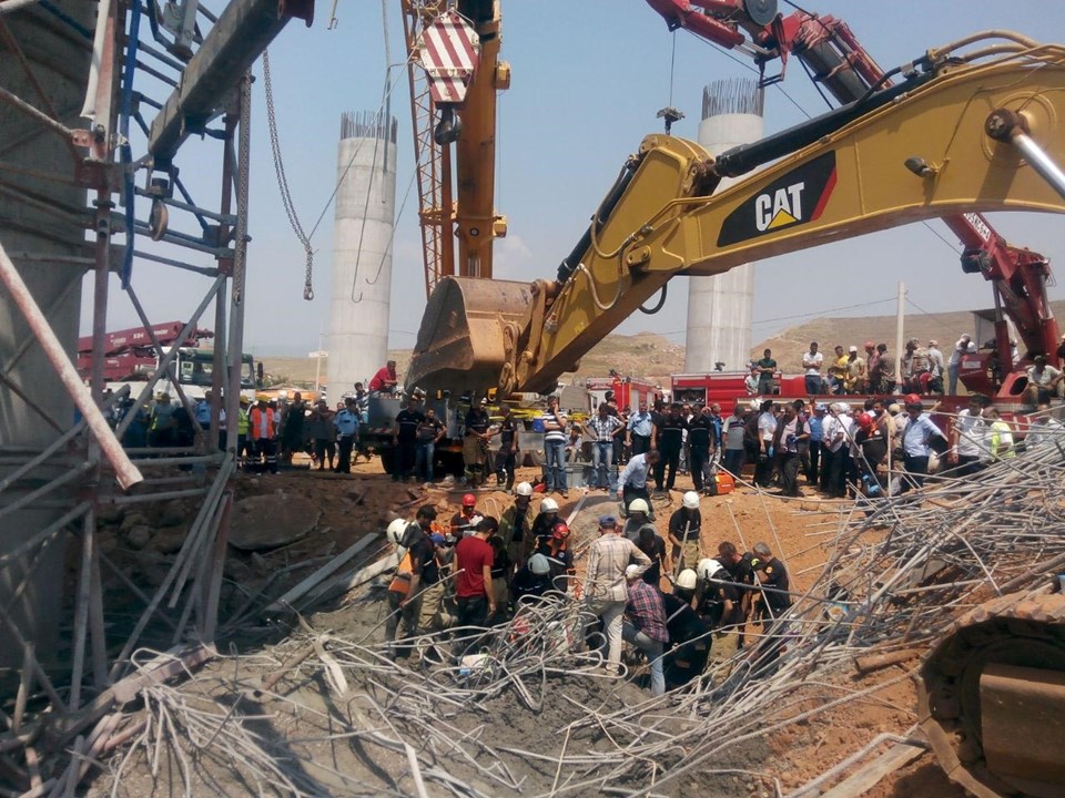 Menemen'de 4 işçinin canına mal olan iskele kusurlu çıktı - 1