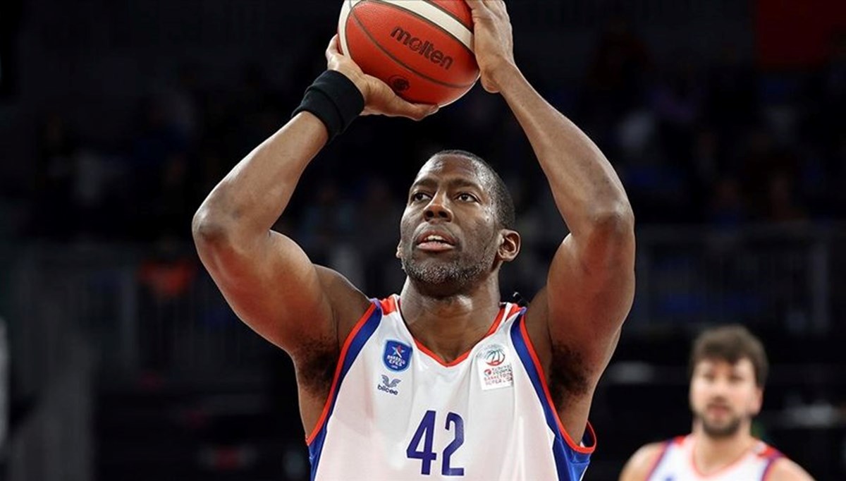 Anadolu Efes'te değişim sürüyor: Bryant Dunston'a veda Anadolu Efes'te değişim sürüyor: Bryant Dunston'a veda