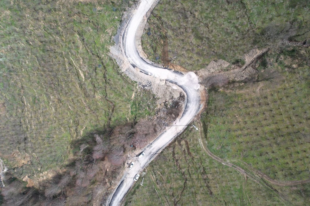 Toprak altından akan su ve taş ocağı meskenleri yamultuyor: Mahalleli isyan etti 81