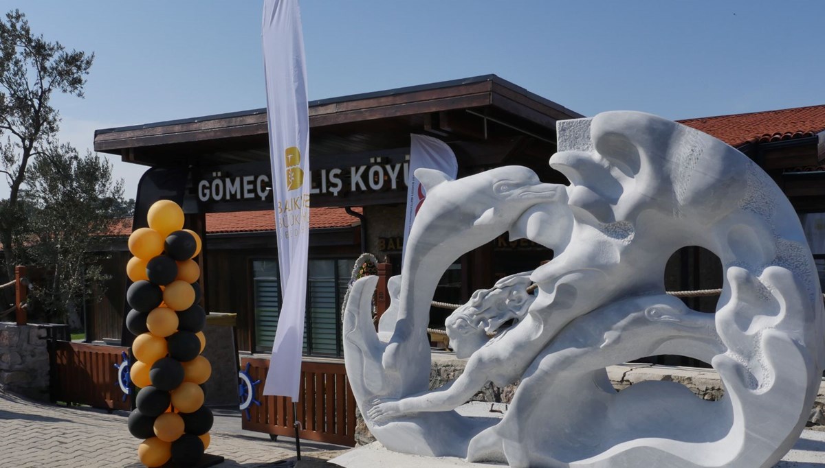 Su altında mermer heykel galerisine ev sahipliği yapan Gömeç Dalış Köyü açıldı Su altında mermer heykel galerisine ev sahipliği yapan Gömeç Dalış Köyü açıldı