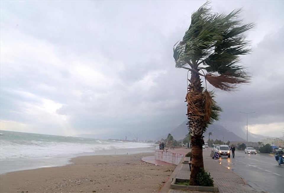 Batı Akdeniz'de fırtına bekleniyor - 1