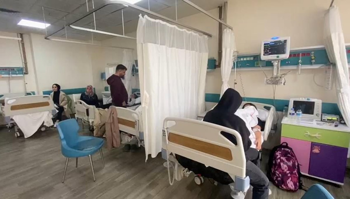 Tavuklu pilav öğrencileri hastanelik etti Tavuklu pilav öğrencileri hastanelik etti