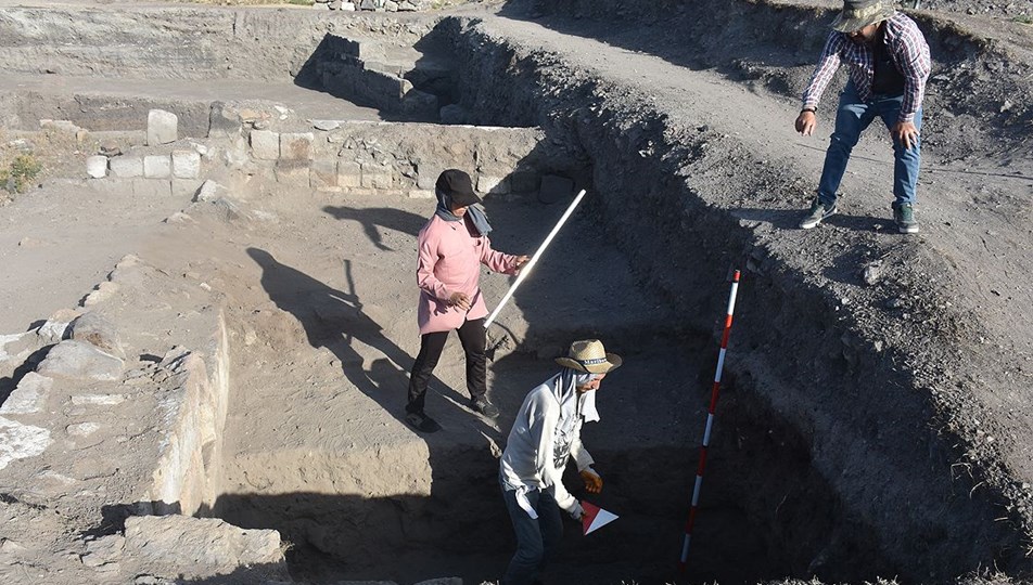 Dünya kenti Ani'nin yer altı tarihinin ortaya çıkarılması için 4 noktada kazı çalışması