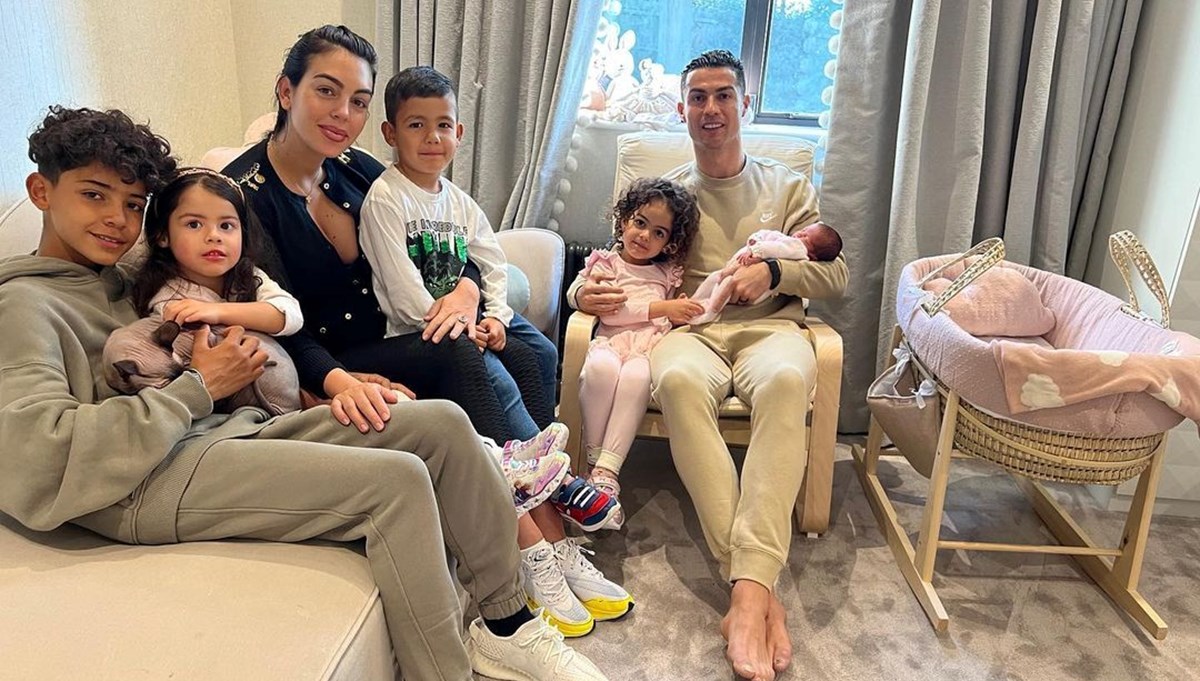 Cristiano Ronaldo yeni malikanesi için personel arıyor