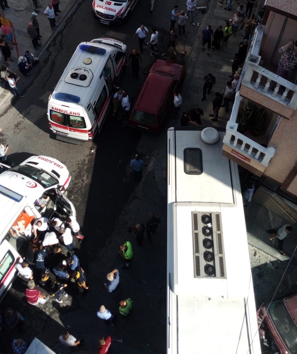 Gaziosmanpaşa'da halk otobüsü kazası: 5 yaralı - 1