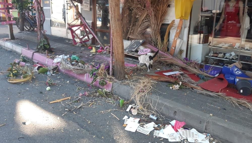 Büyükada'da masa toplatma tartışması