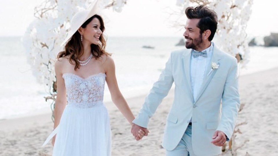 Beren Saat ve Kenan Doğulu'dan aşk pozu - 1