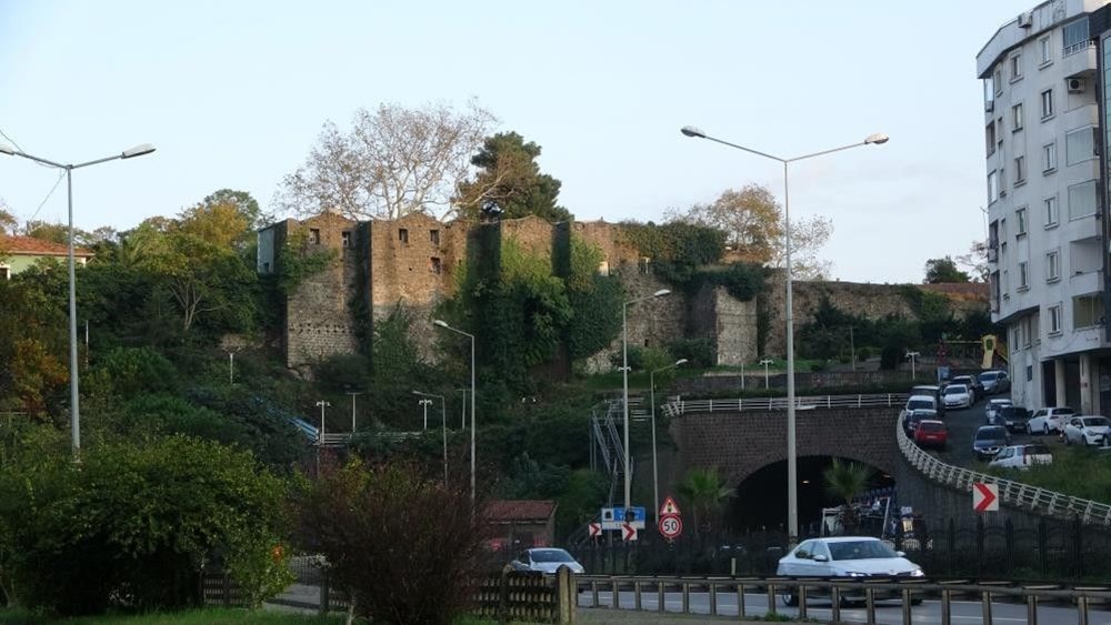 700-year-old castle inherited from the Ottoman governor's grandfather - 8