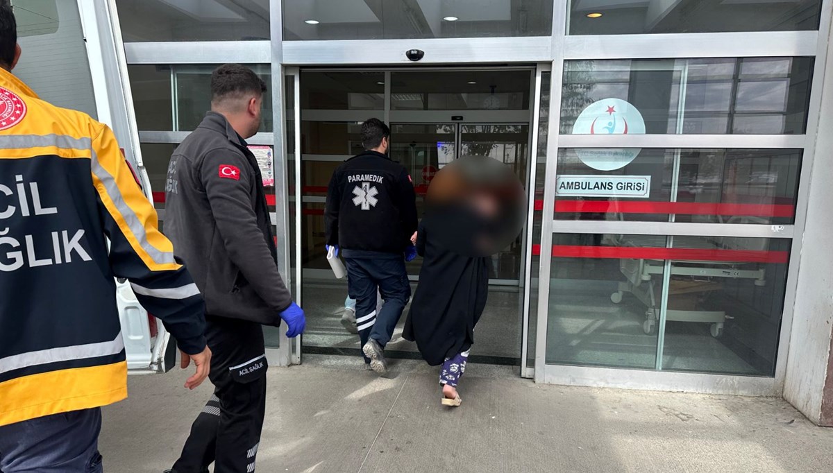 Üzerine çaydanlık devrilen bebek yandı