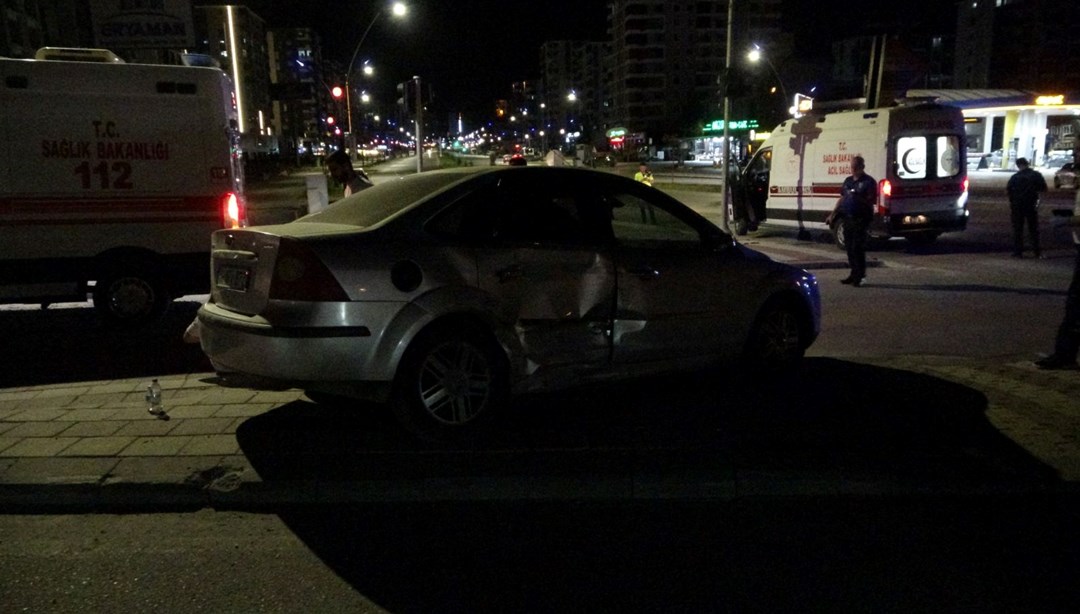 Malatya'da iki otomobil çarpıştı: 4 yaralı