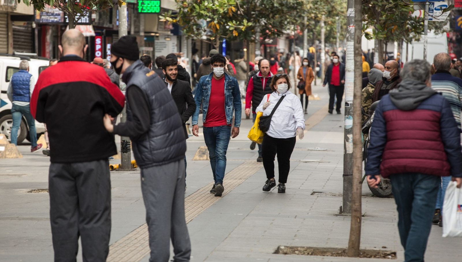 İstanbul'da Bugün (Corona Virüs Etkisi) - Son Dakika Türkiye Haberleri ...