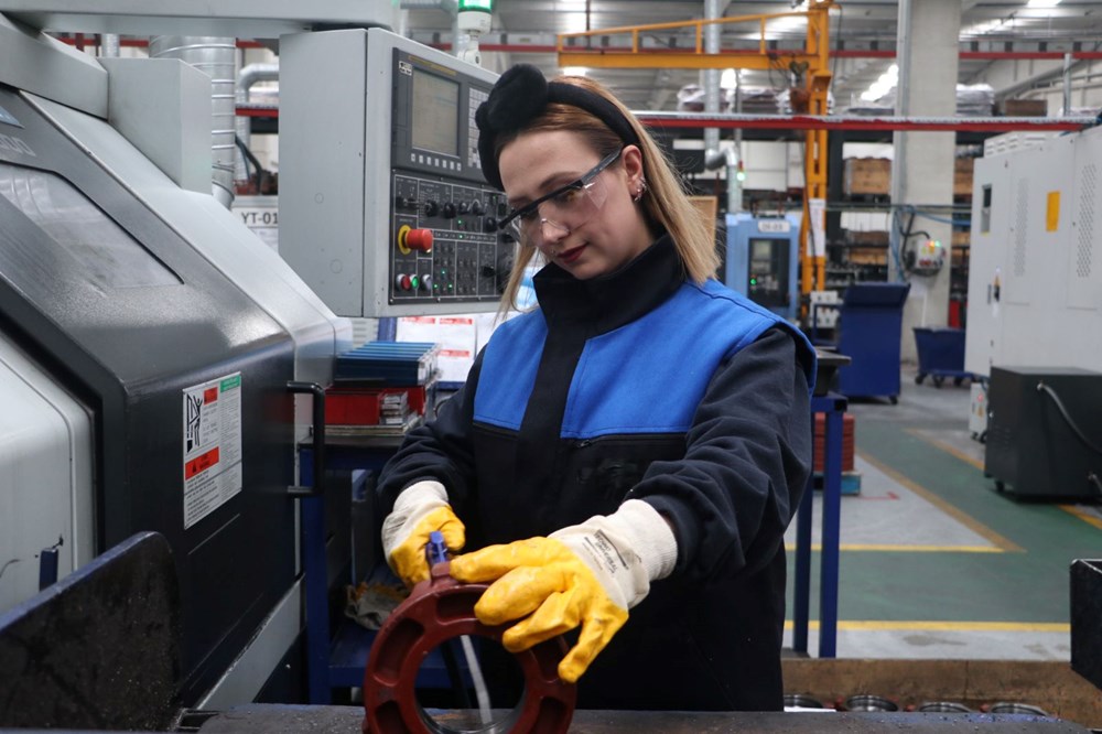 30 yaşında döküm fabrikasının tek kadın tornacısı: 3 yıldır bu mesleği yapıyor - 4