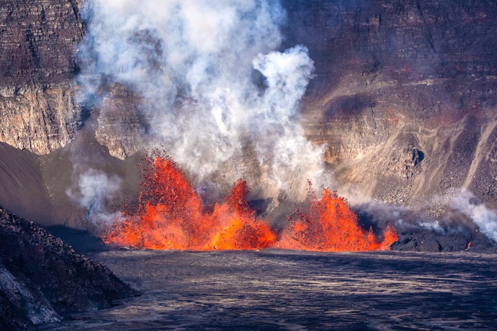 Hawaii'de lavların dansı: Kilauea Yanardağı'nda yeni patlama - 1