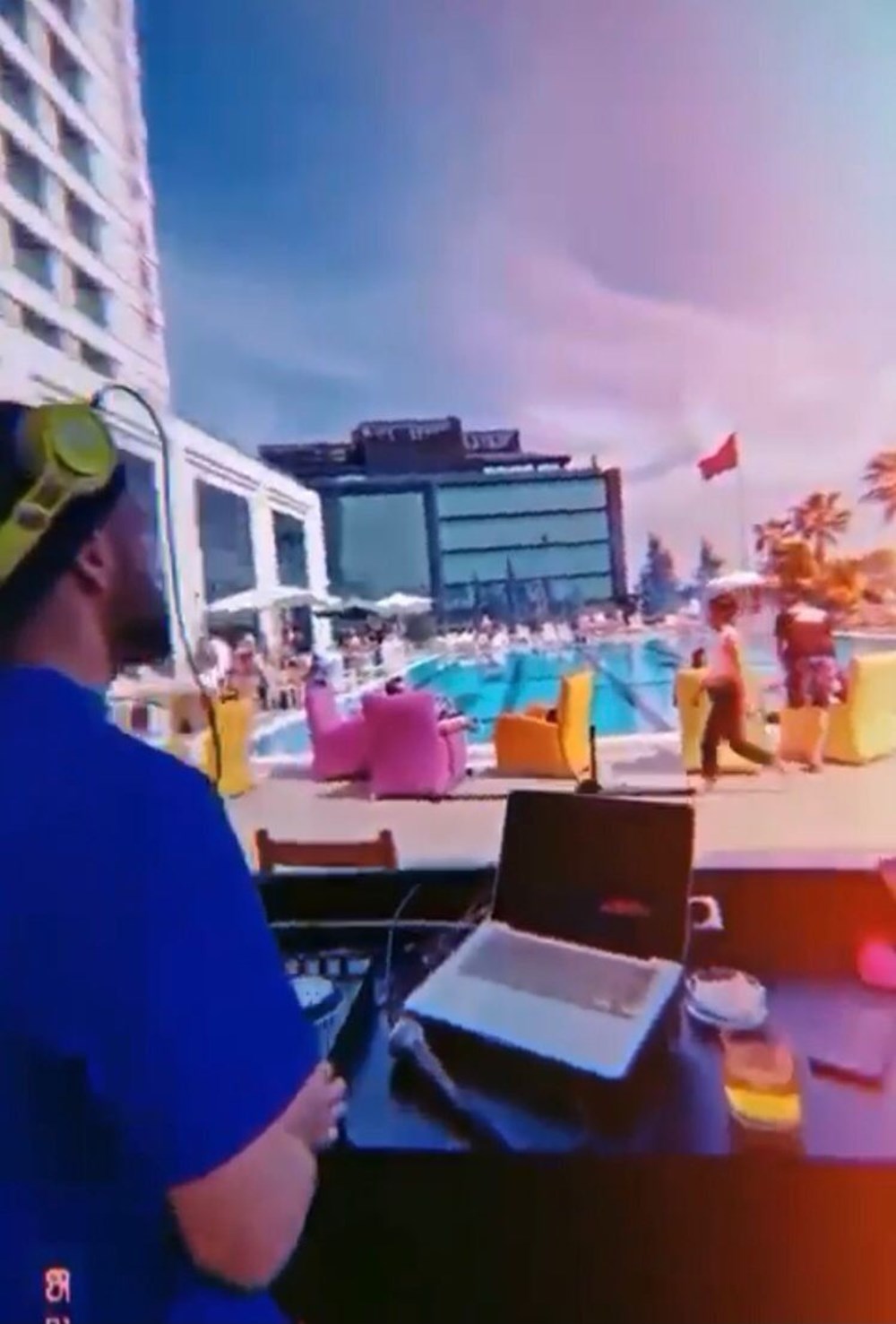 Pendik 'de sokağa çıkma kısıtlamasında yapılan parti, Koronavirüse davet çıkardı. İşte O görüntüler