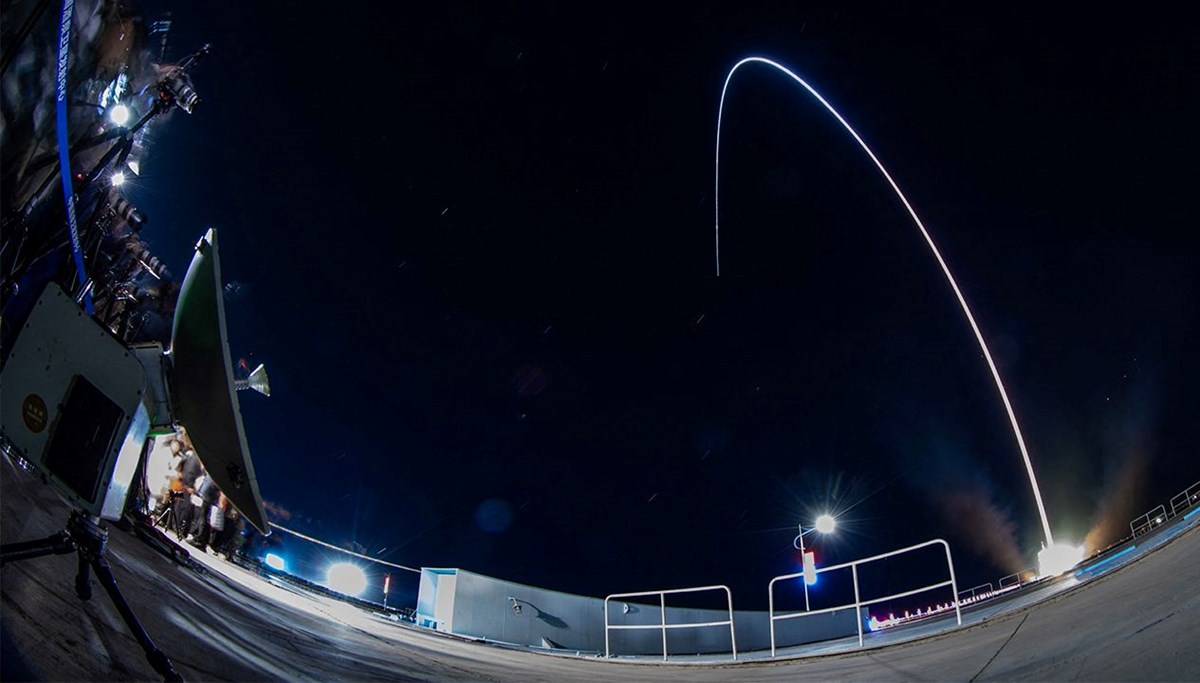 Çinli taykonotlar uzay istasyonuna ulaştı Çinli taykonotlar uzay istasyonuna ulaştı