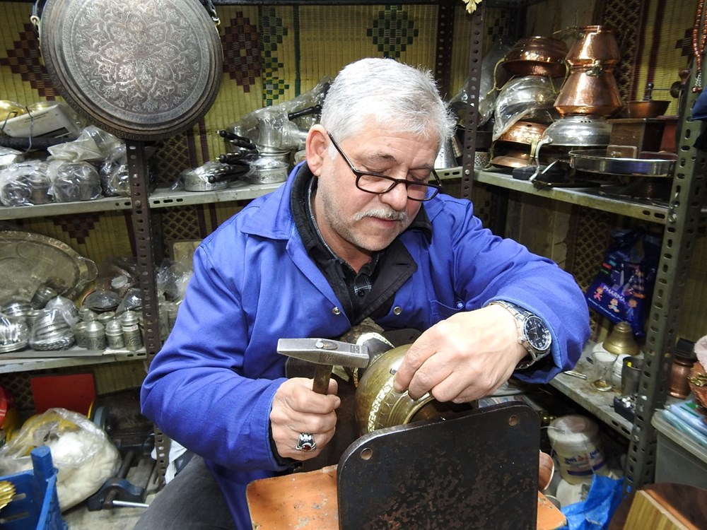 60 yaşında hala bakır sesleri ortasında: Mesleğini 50 yıldır sürdürüyor 73 hD w8CZOyEORSJXsjSr4qQ