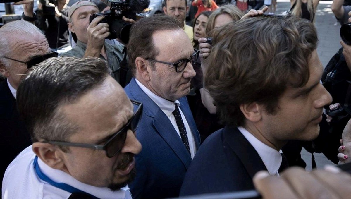 Kevin Spacey'e tazminat cezası