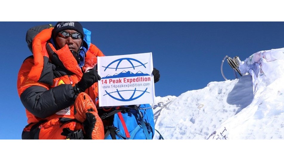 Şerpa Rita Everest zirve rekorunu 24'e çıkardı