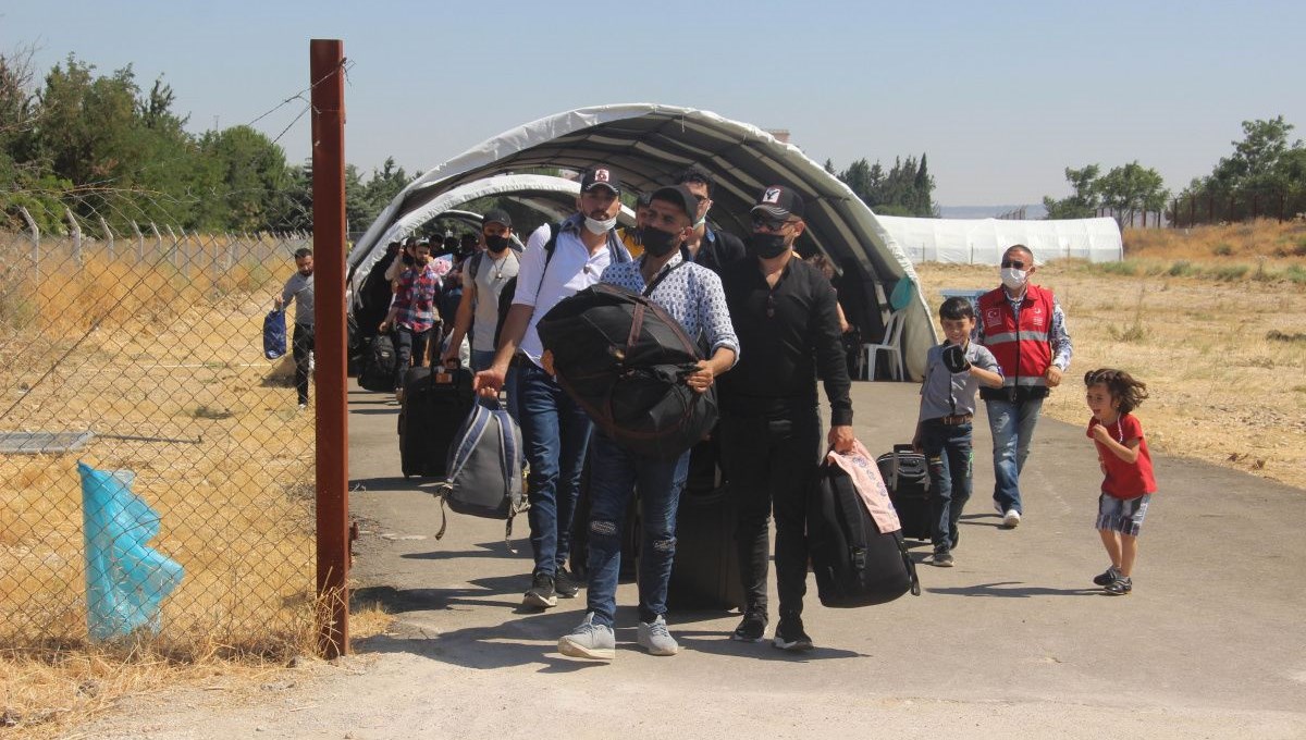 2 bin Suriyeli bayram için ülkesine döndü