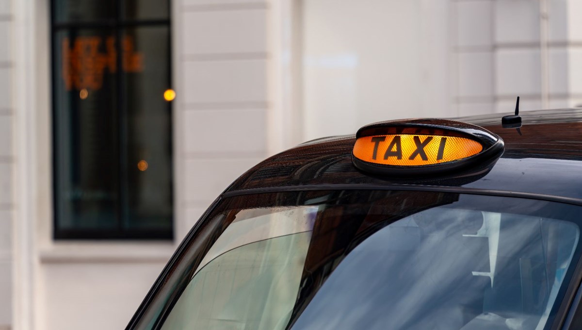 Taksicilerden UBER'e dava: Her şoför 25 bin sterlin alacak Taksicilerden UBER'e dava: Her şoför 25 bin sterlin alacak