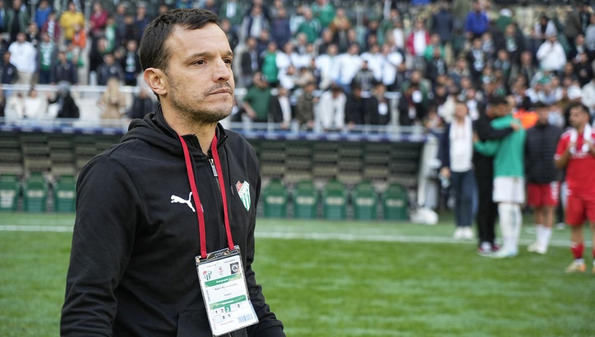 Bursaspor'da teknik direktör Batalla ile yollar ayrıldı