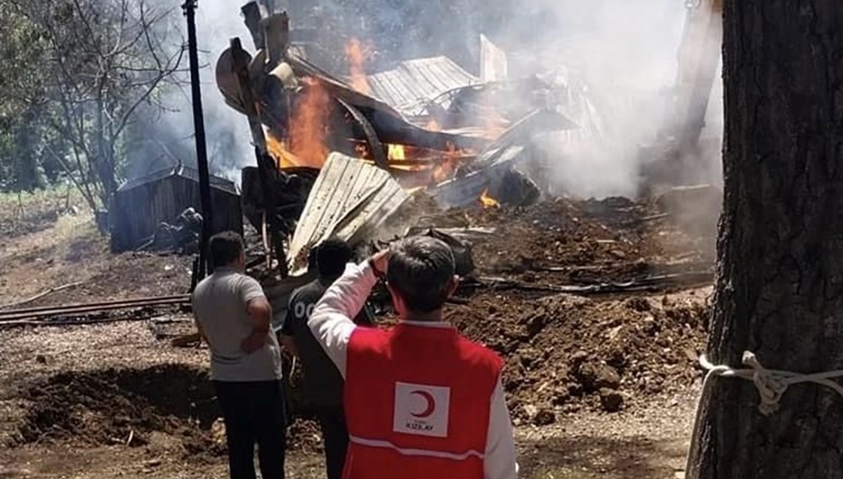 Sinop'ta çıkan yangında 5 ev küle döndü