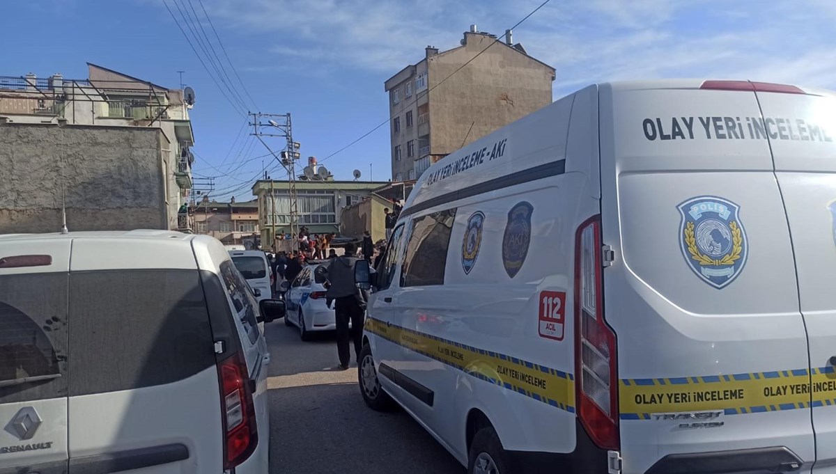 9 yaşındaki çocuk silahla oynarken amcasını öldürdü 9 yaşındaki çocuk silahla oynarken amcasını öldürdü
