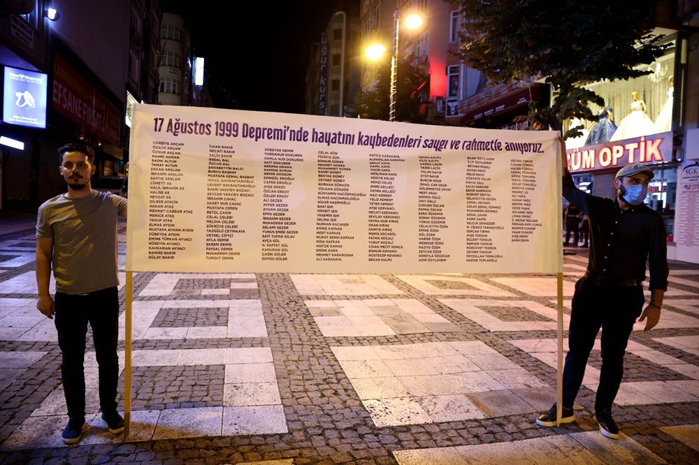 17 Ağustos depreminin 22. yılında hayatını kaybedenler anıldı - 13