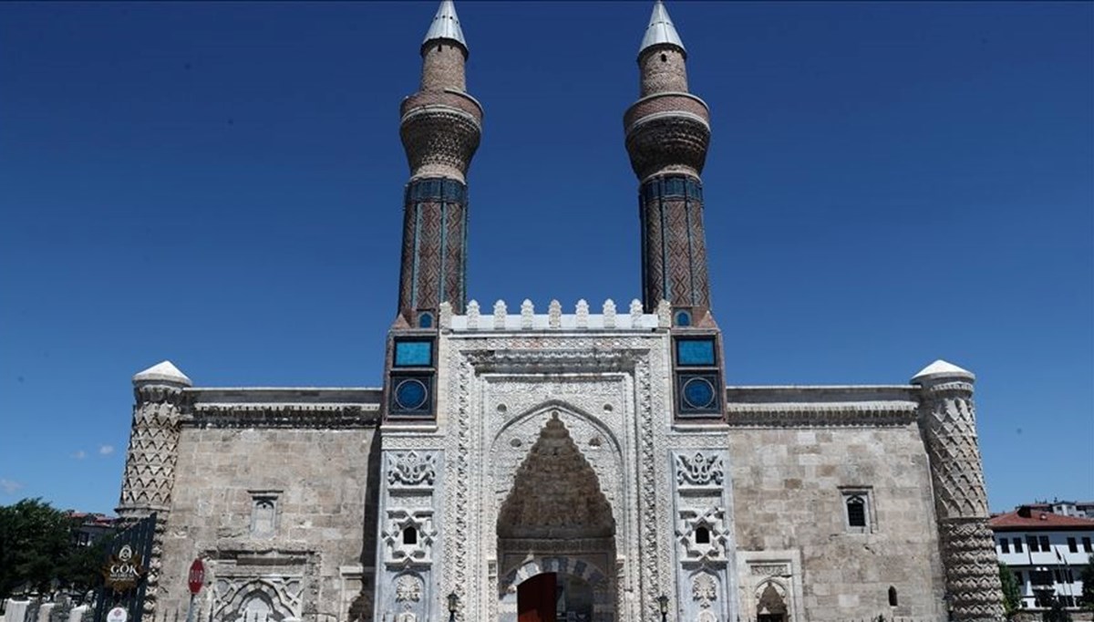 Sivas'taki Gök Medrese kapsamlı restorasyonun ardından ziyaret açıldı