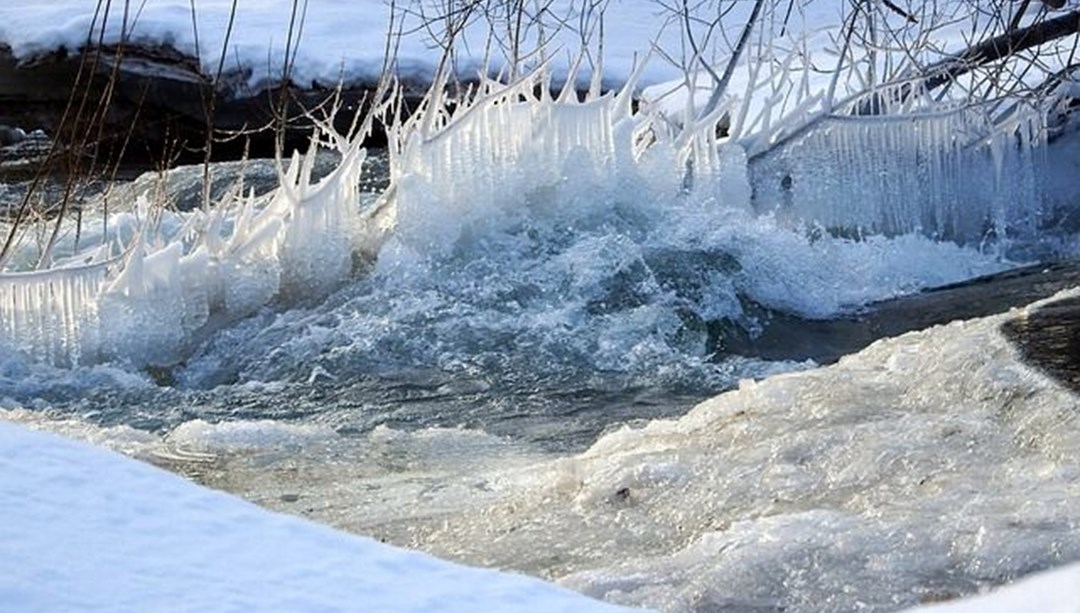 Kanada'da "donan yağmur" alarmı