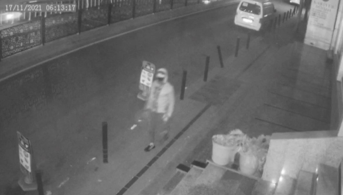 Yemek siparişi geciken kadın çalışanlara döner bıçağı ile saldırdı