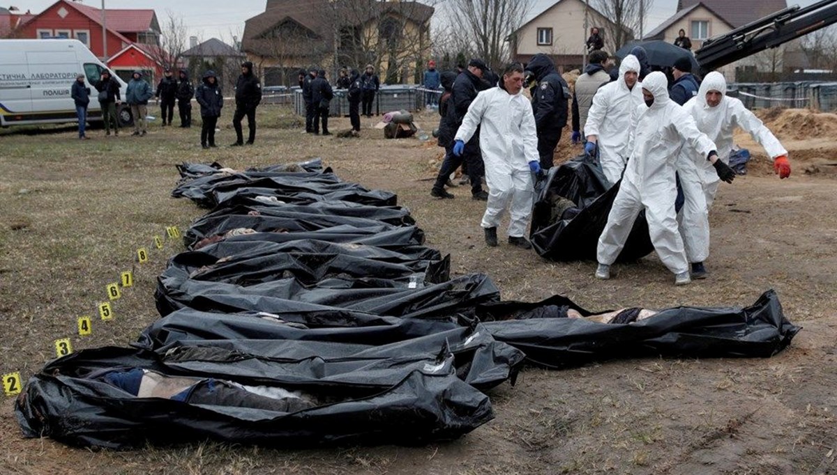 Ukrayna'da acılar dinmiyor: Mariupol'deki bir enkazın bodrumundan 200 ceset çıkarıldı