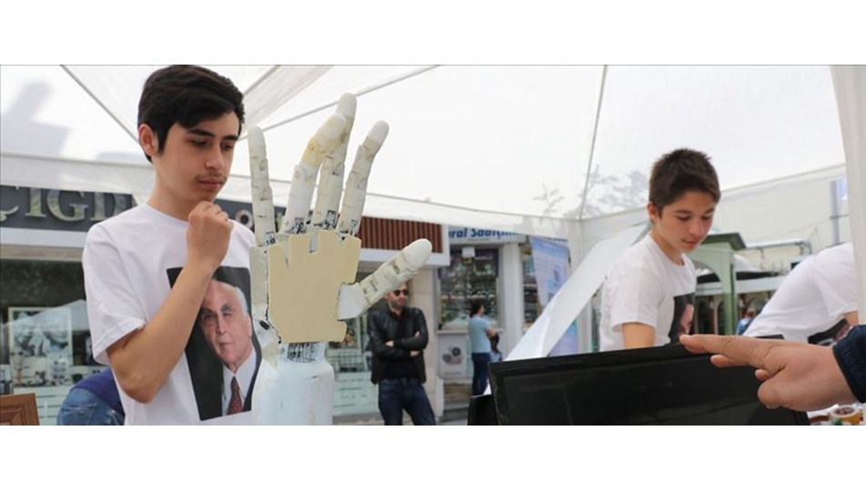 Öğrenciler robotik kol tasarladı